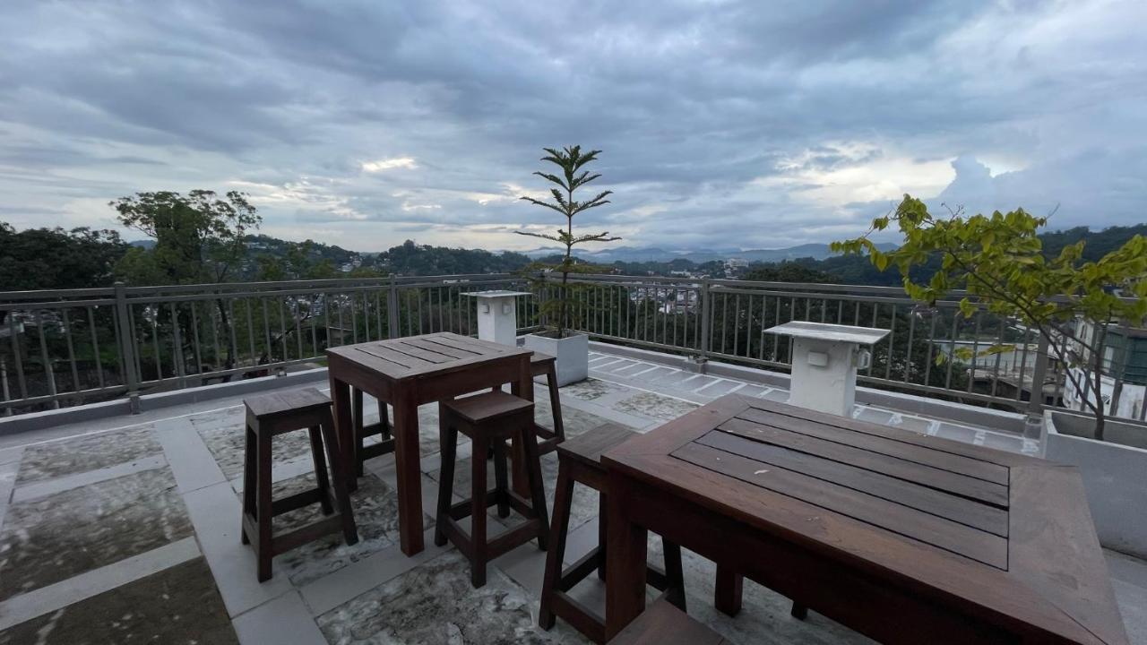 Sun Dove Suite Kandy Extérieur photo