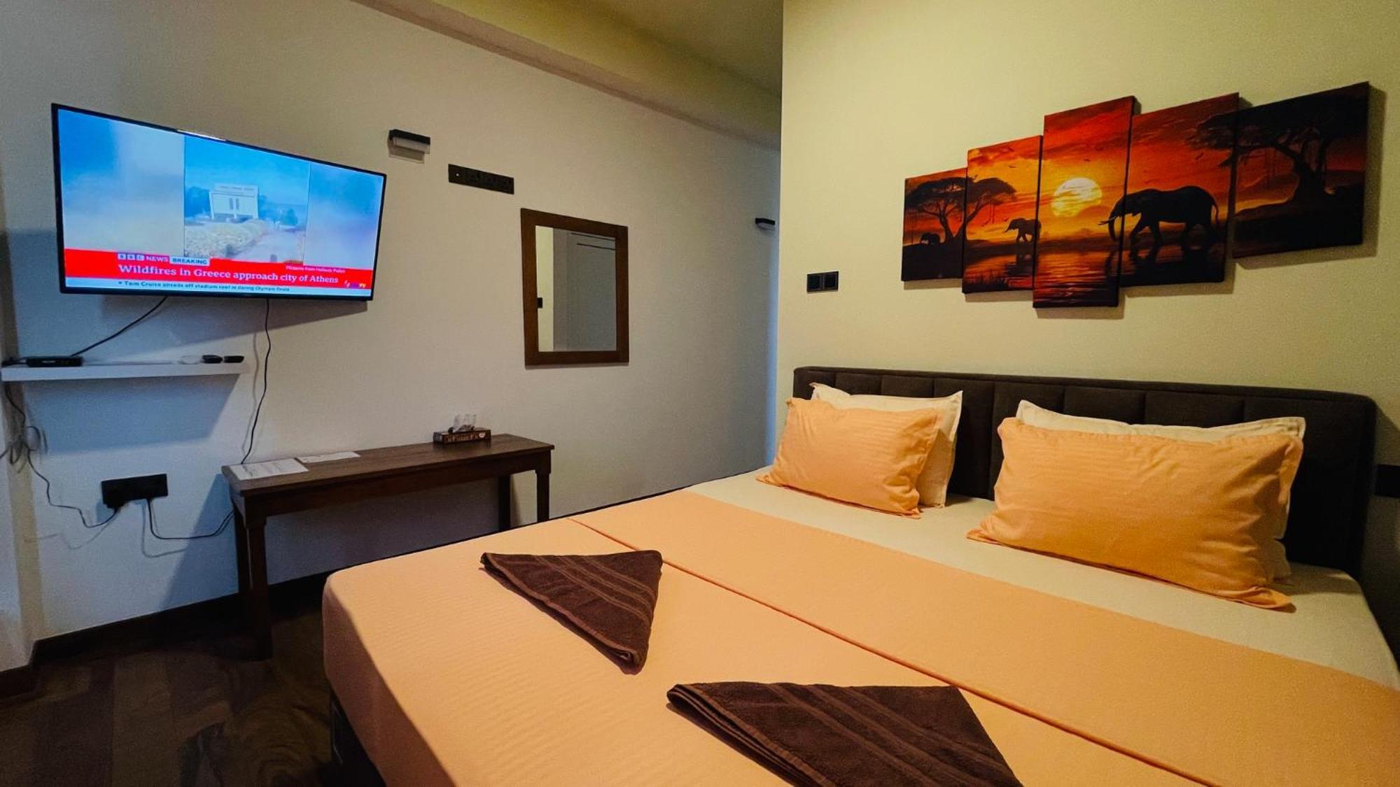 Sun Dove Suite Kandy Extérieur photo